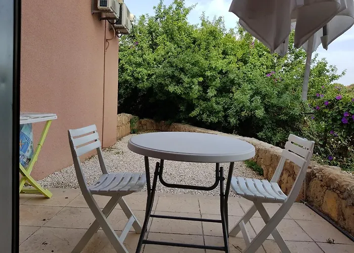 Ariadne 103 -300m From Lighthouse アパート *