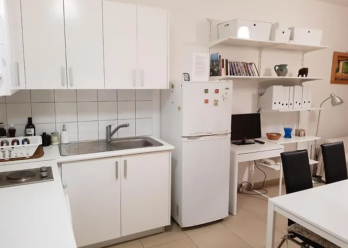 Ariadne 103 -300m From Lighthouse アパート *