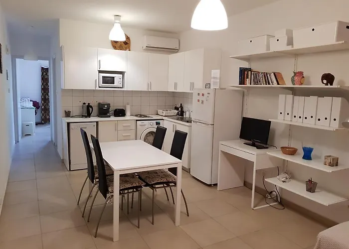 Ariadne 103 -300m From Lighthouse * パ フォス